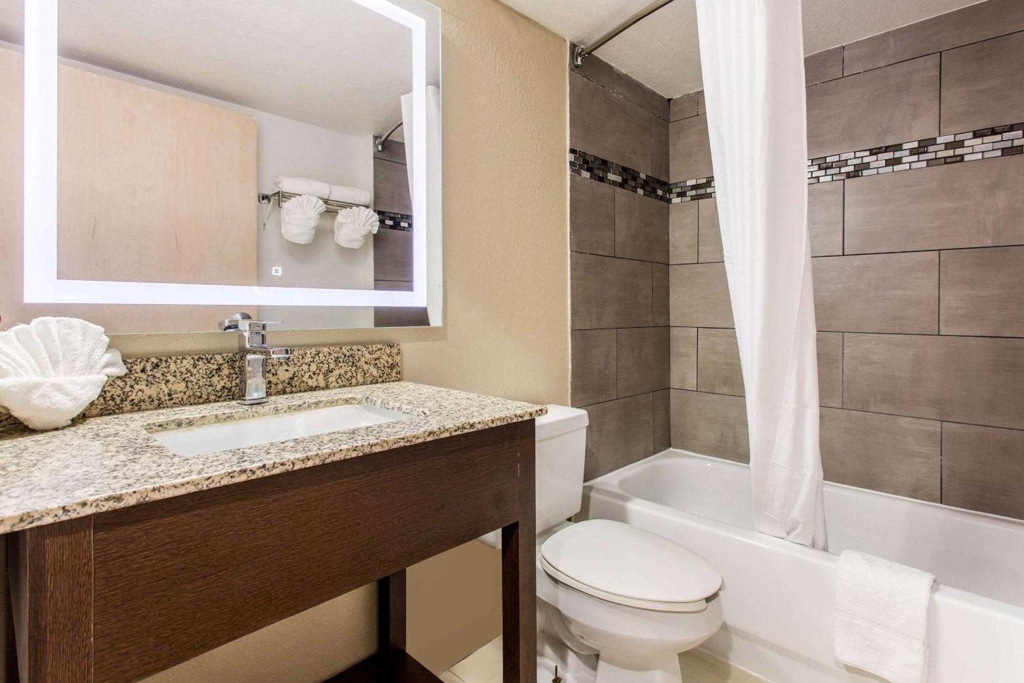 Quality Inn & Suites Myrtle Beach Near Outlets Extérieur photo
