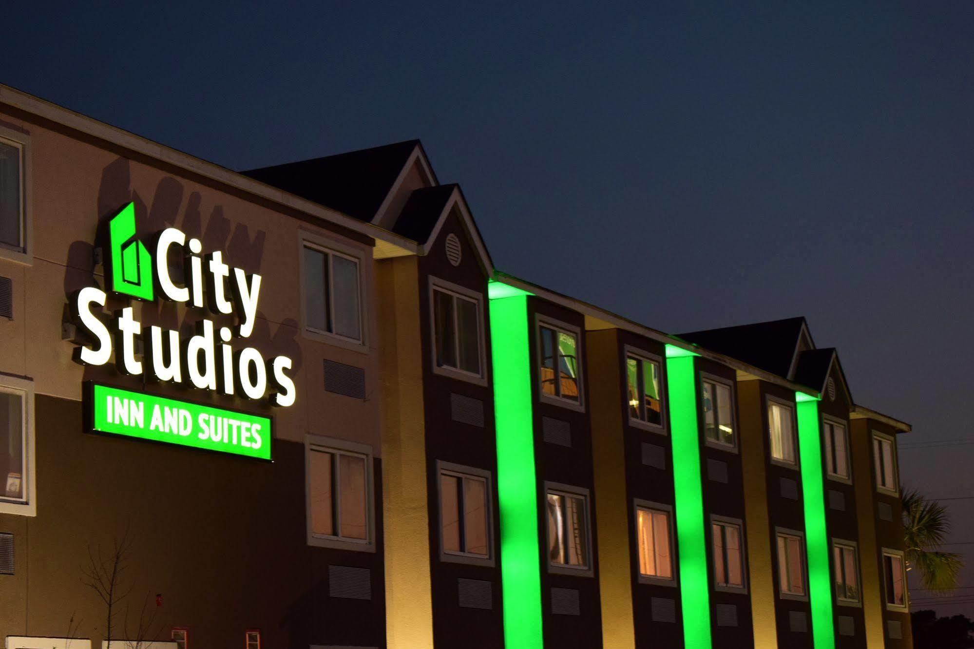 Quality Inn & Suites Myrtle Beach Near Outlets Extérieur photo